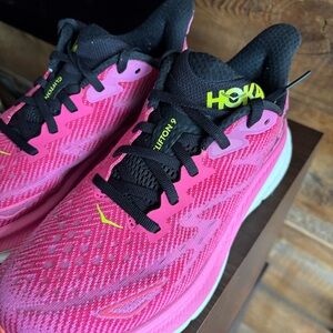 HOKA Clifton 9 Running Sneakers